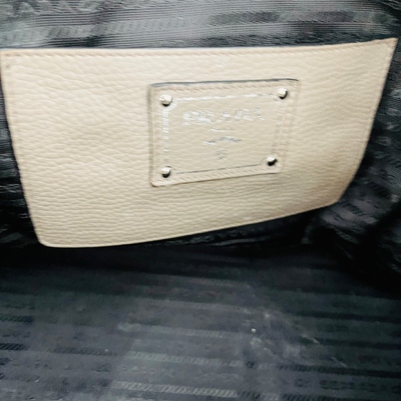 AUTHENTIC Prada Vitello Daino leather tote - Picture 10 of 15
